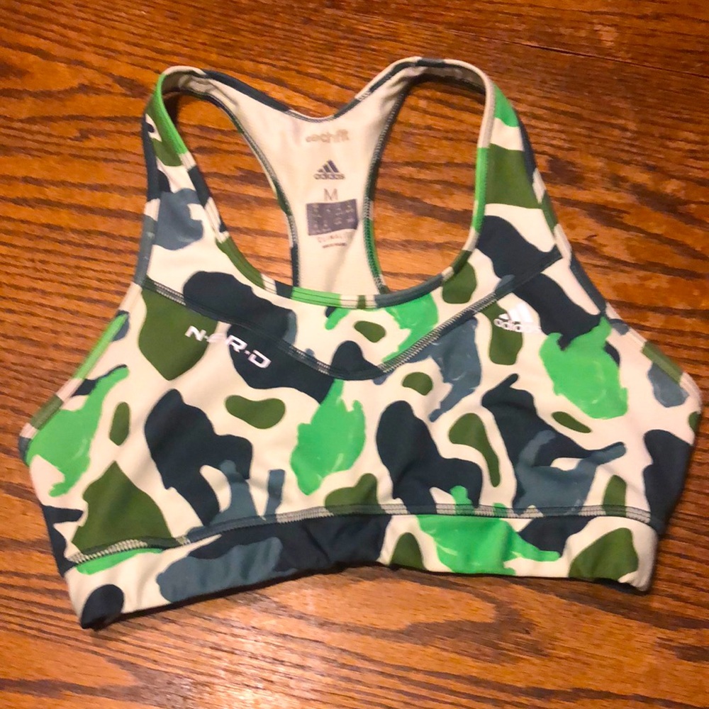 Adidas tech fit camouflage print sports bra